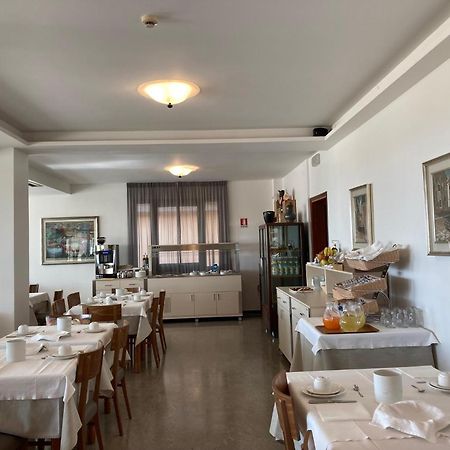 Hotel Giacomazzo Caorle Exterior foto