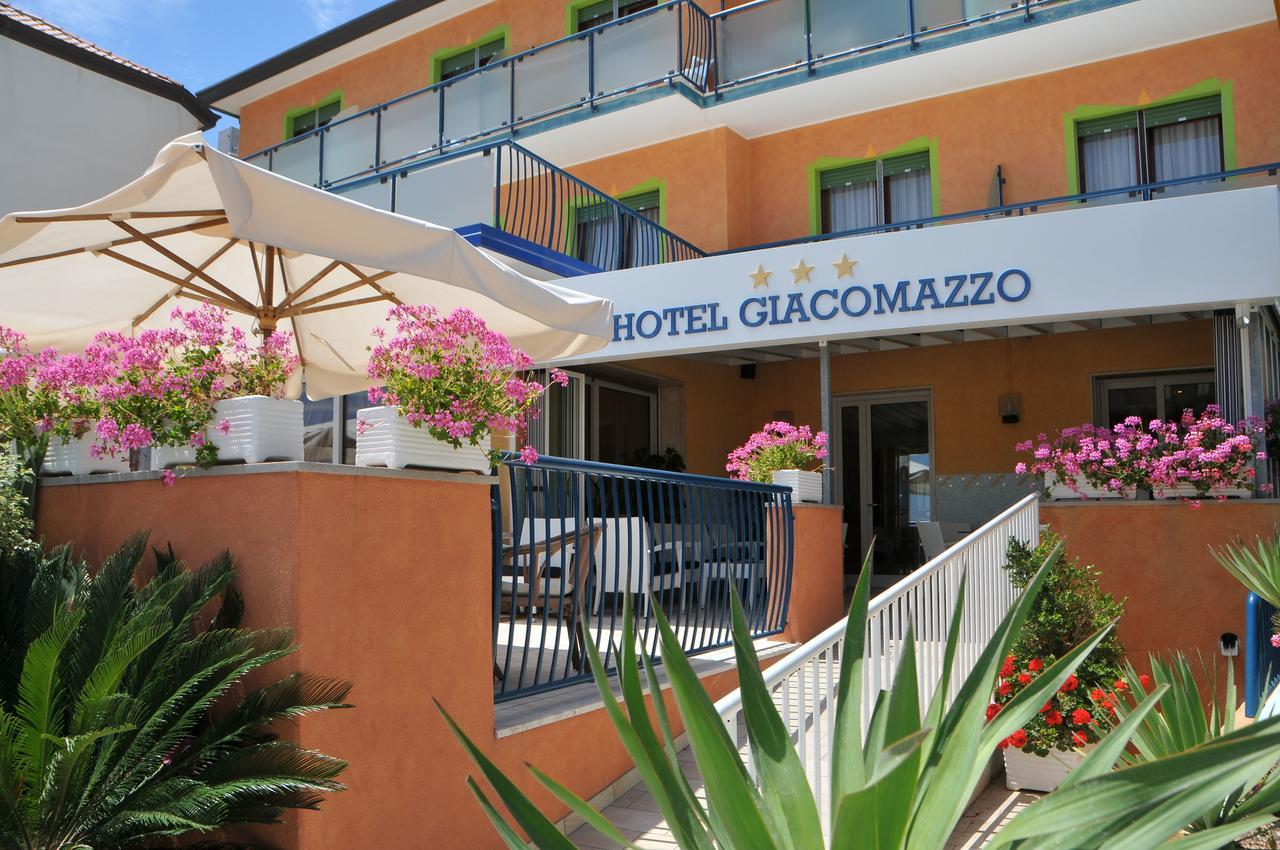 Hotel Giacomazzo Caorle Exterior foto